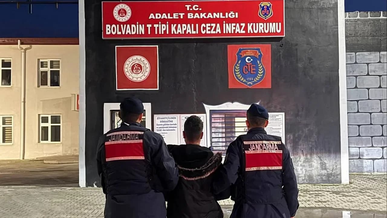 Afyonkarahisar'da Firari Hırsız Yakayı Ele Verdi: 16 Yıl Hapsi Vardı