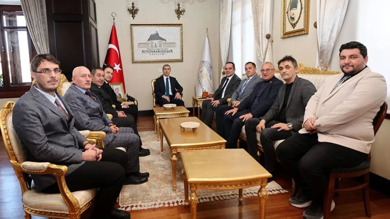 Afyon Gazeteciler Cemiyeti'nden Vali Naci Aktaş'a Tebrik Ziyareti