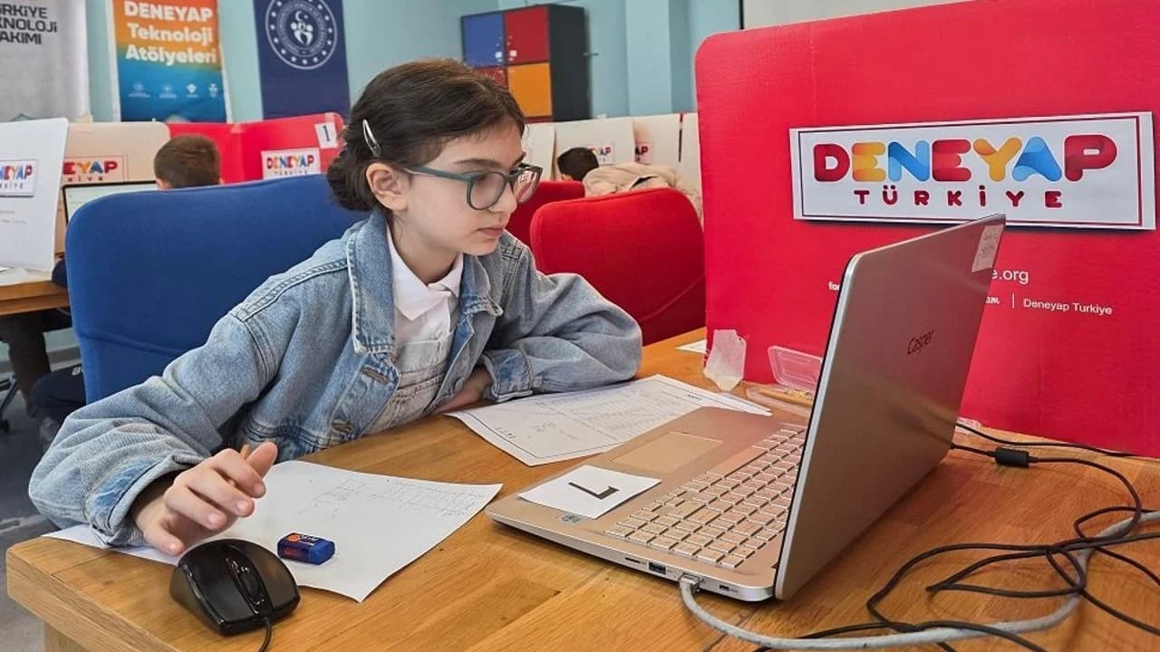 Afyonkarahisar'da Geleceğin Teknoloji Yıldızları İçin Sınav Maratonu Başladı