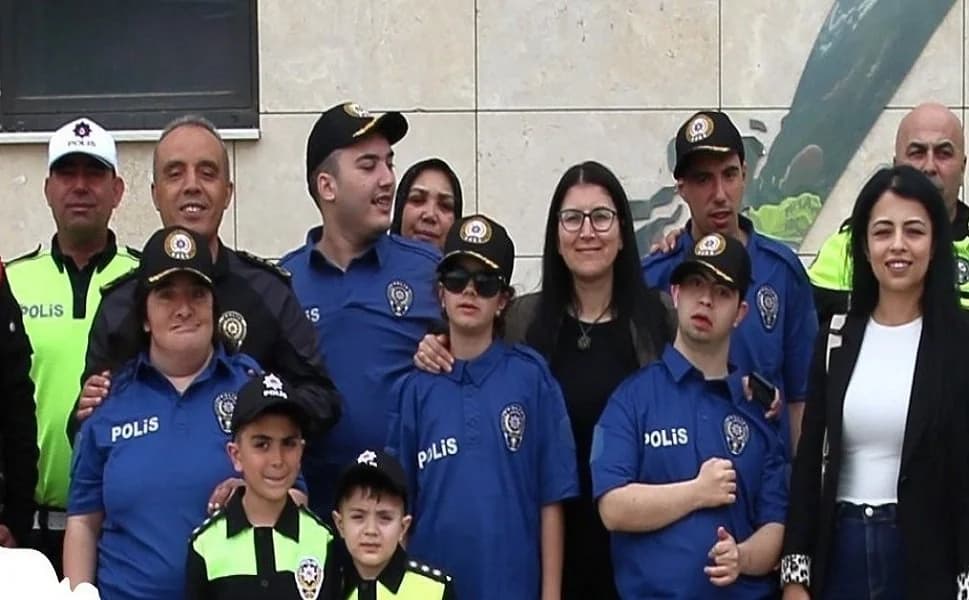 Afyonkarahisar Emniyet Müdürü Erol'dan Dünya Otizm Farkındalık Günü Mesajı