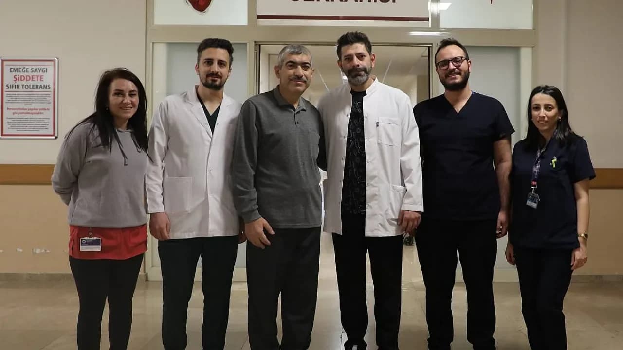 AFSÜ’de Neşter Devrimi: Kalp Kapak Ameliyatlarında ‘Küçük Kesi’ Dönemi Başladı