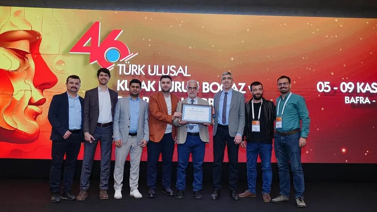 AFSÜ KBB Kliniği’nin Kalitesi Tescillendi: Ulusal Kongrede Akreditasyon Gururu