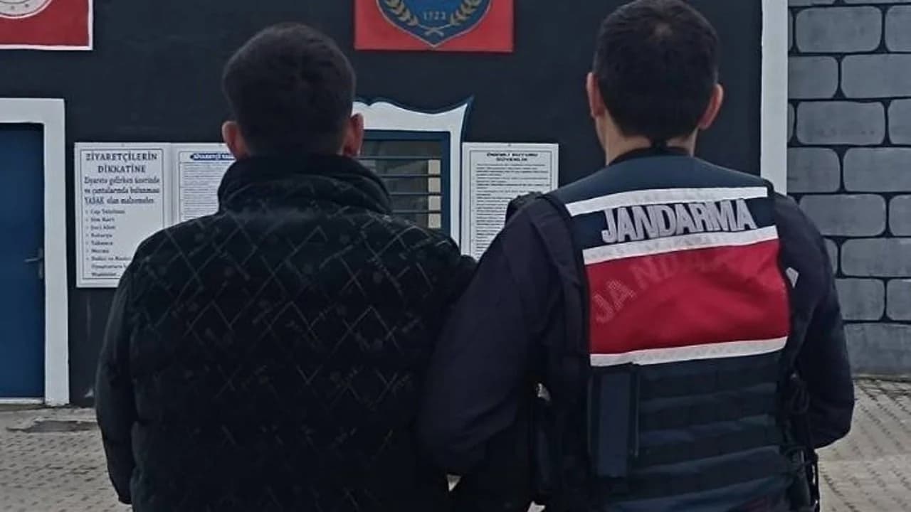 Çay'da Jandarma Operasyonu: 13 Yıl Hapis Cezası Bulunan Firari Hükümlü Cezaevine Gönderildi
