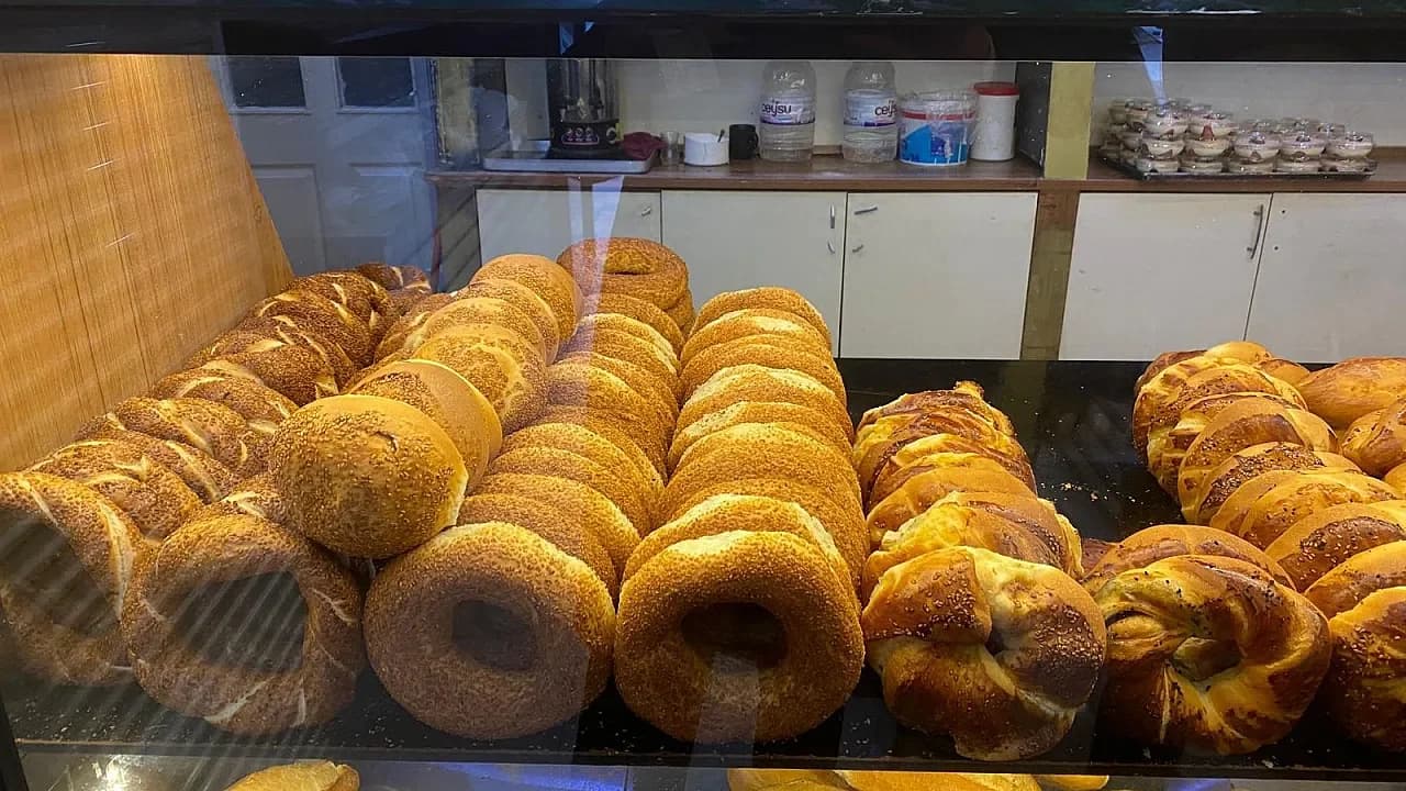 Afyonkarahisar’da Kahvaltı Sofralarına Zam Şoku: Simit ve Bükme Fiyatları Güncellendi