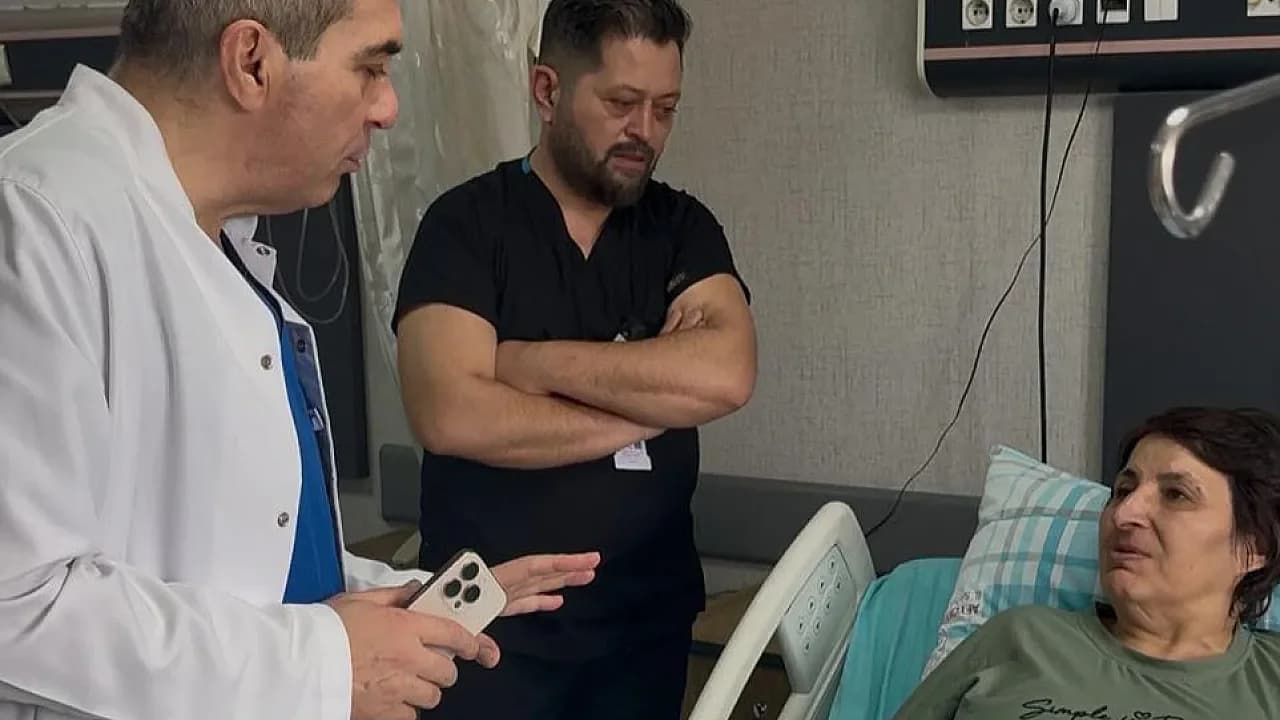 Afyonkarahisar Devlet Hastanesi’nde Kritik Operasyon: Dev Beyin Anevrizmasına Bıçaksız Çözüm