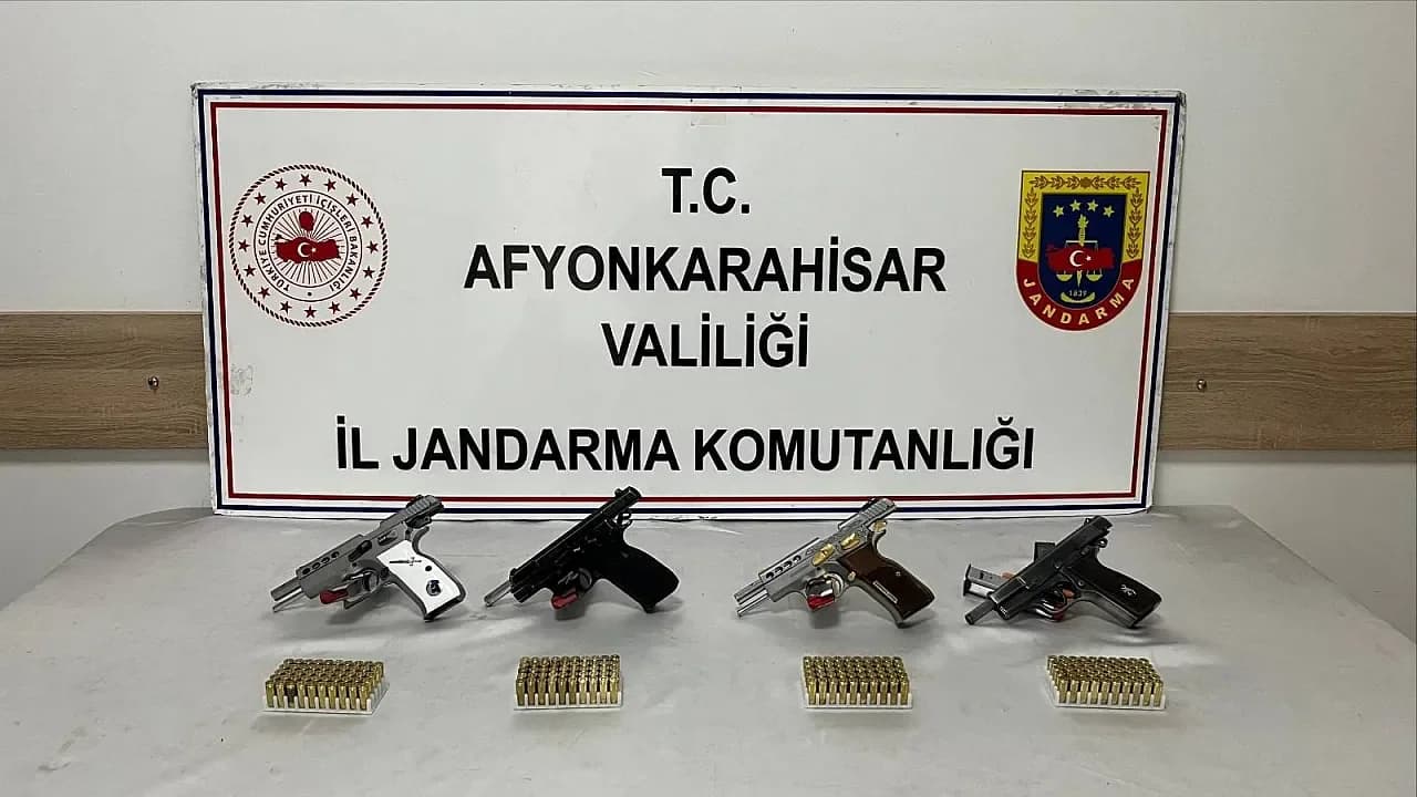 Sülümenli’de Düğün Magandalarına Jandarma Kıskacı: Silah ve Mühimmat Ele Geçirildi