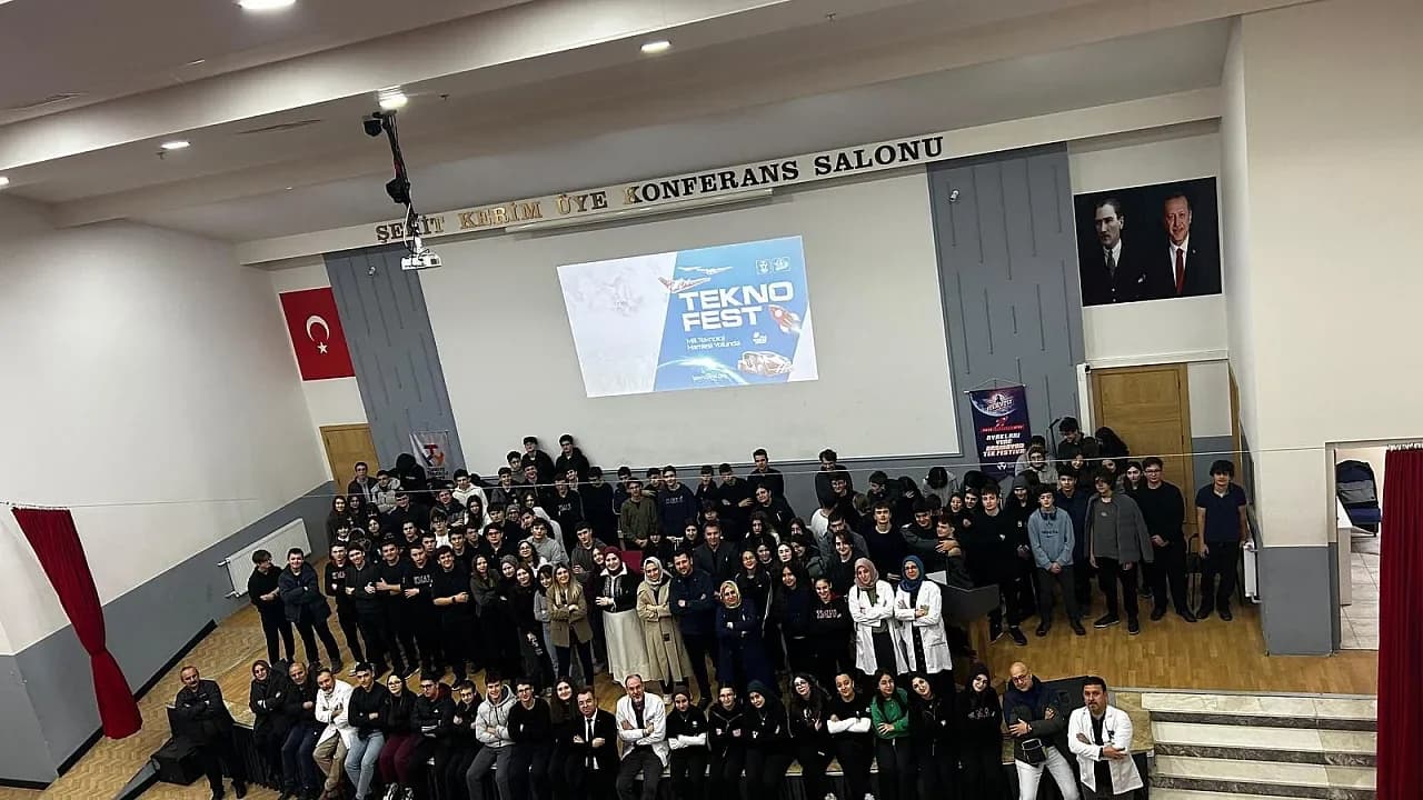 Afyonkarahisar’da Genç Mucitlere TEKNOFEST Rehberliği: Liseliler Bilimle Buluşuyor