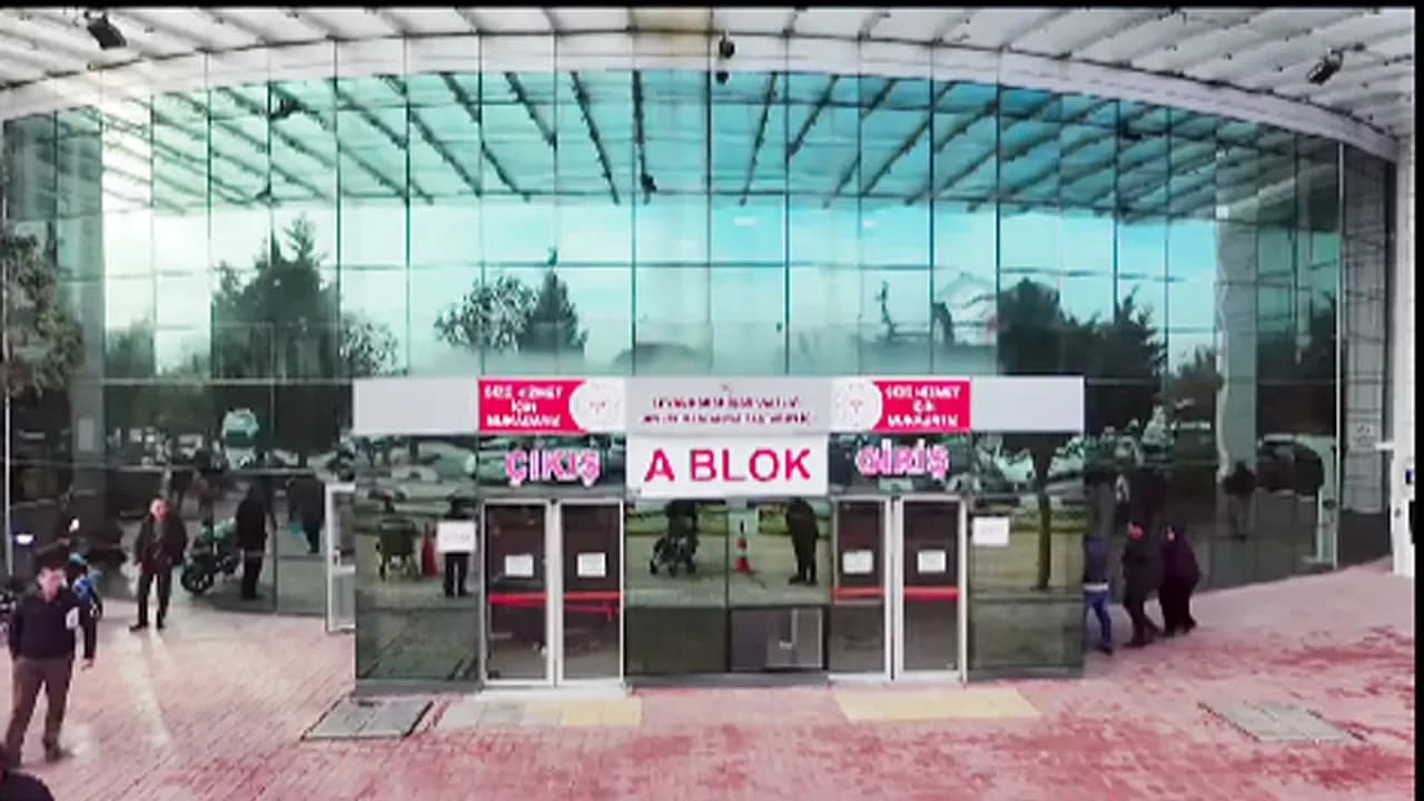 Afyonkarahisar Devlet Hastanesi'nin 2025 Karnesi: 1.3 Milyon Poliklinik, 28 Bin Ameliyat