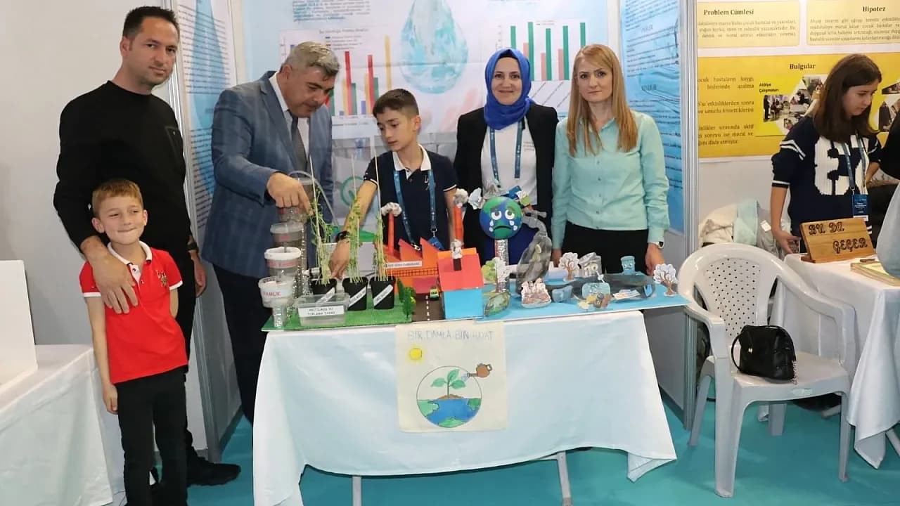 Afyonkarahisar Eğitiminde Büyük Başarı: 20 Proje TÜBİTAK Bölge Sergisi’ne Gidiyor