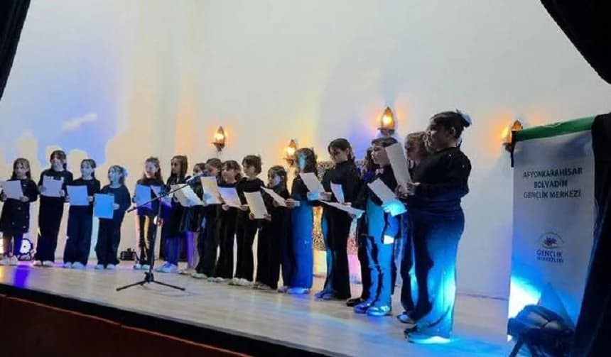 Afyonkarahisar Gençlik Merkezlerinde Milli ve Manevi Değerleri Yaşatan Anlamlı Etkinlikler