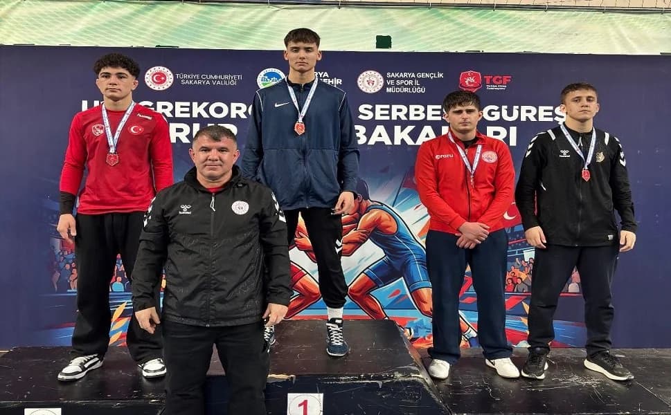 Afyonkarahisar'ın Genç Yetenekleri Türkiye Şampiyonası İçin Kars Yolcusu