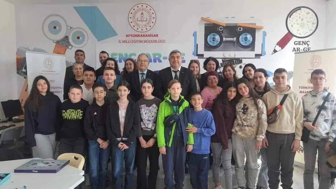 Afyonkarahisar'da Erasmus Rüzgarı: Avrupalı Öğrenciler Bilim ve Tarihi Birlikte Keşfediyor