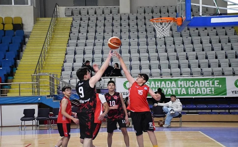 Afyonkarahisar'da Okul Sporları 2. Küme Heyecanı Başladı