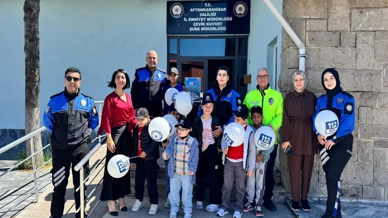 Türk Polis Teşkilatının 181. Yaşında Afyonkarahisar'da Miniklere Güvenlik Eğitimi