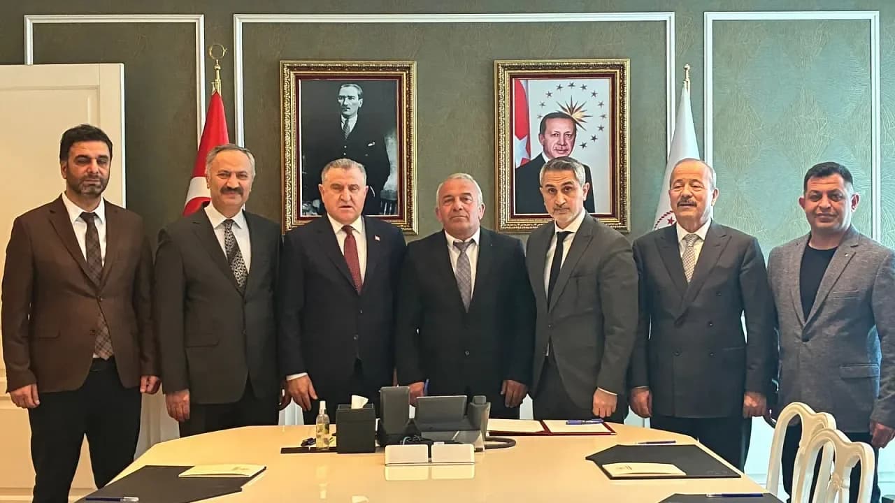 Afyonkarahisar'ın Spor Altyapısına Yeni Yatırım: Erenler ve Taşoluk Projeleri Hayata Geçiyor