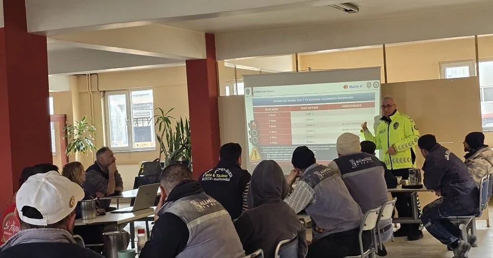 Afyonkarahisar'da Mermer Sektörü Çalışanlarına Yönelik Trafik Güvenliği Eğitimi Düzenlendi
