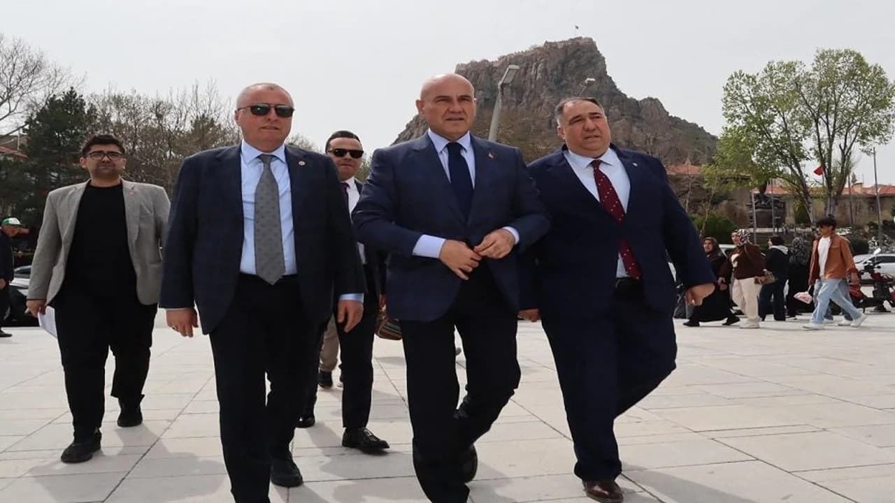 Turhan Çömez'den Afyonkarahisar'da Sert Ekonomi Eleştirisi: "Enflasyonu Bahanelerle Düşüremezsiniz"