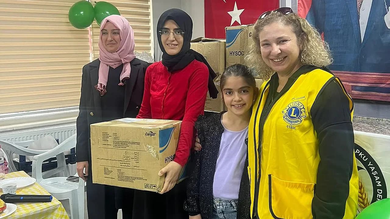 Afyon Zafer Lions Kulübü'nden PKU Hastası Çocuklara Özel Gıda Desteği