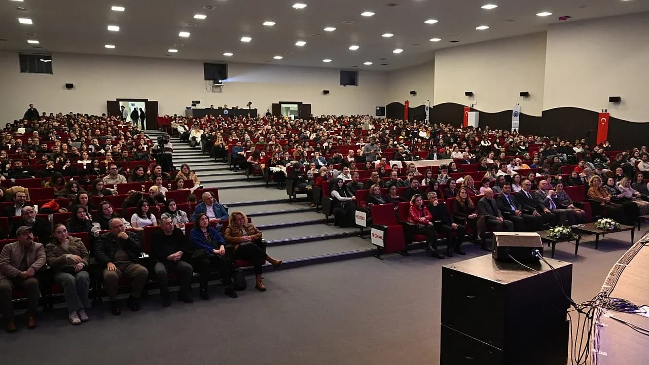 Genç Sanatçıların Fırçasından “La Traviata” Yankılandı: Afyonkarahisar’da Sanat Dolu Kapanış