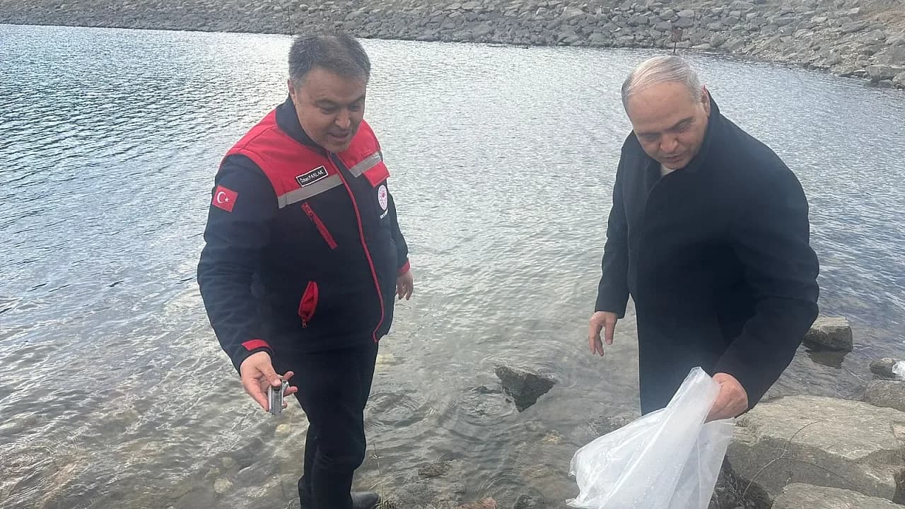 Afyonkarahisar’ın Su Kaynaklarına ‘Taze Kan’: 39 Gölete 798 Bin Sazan Bırakıldı