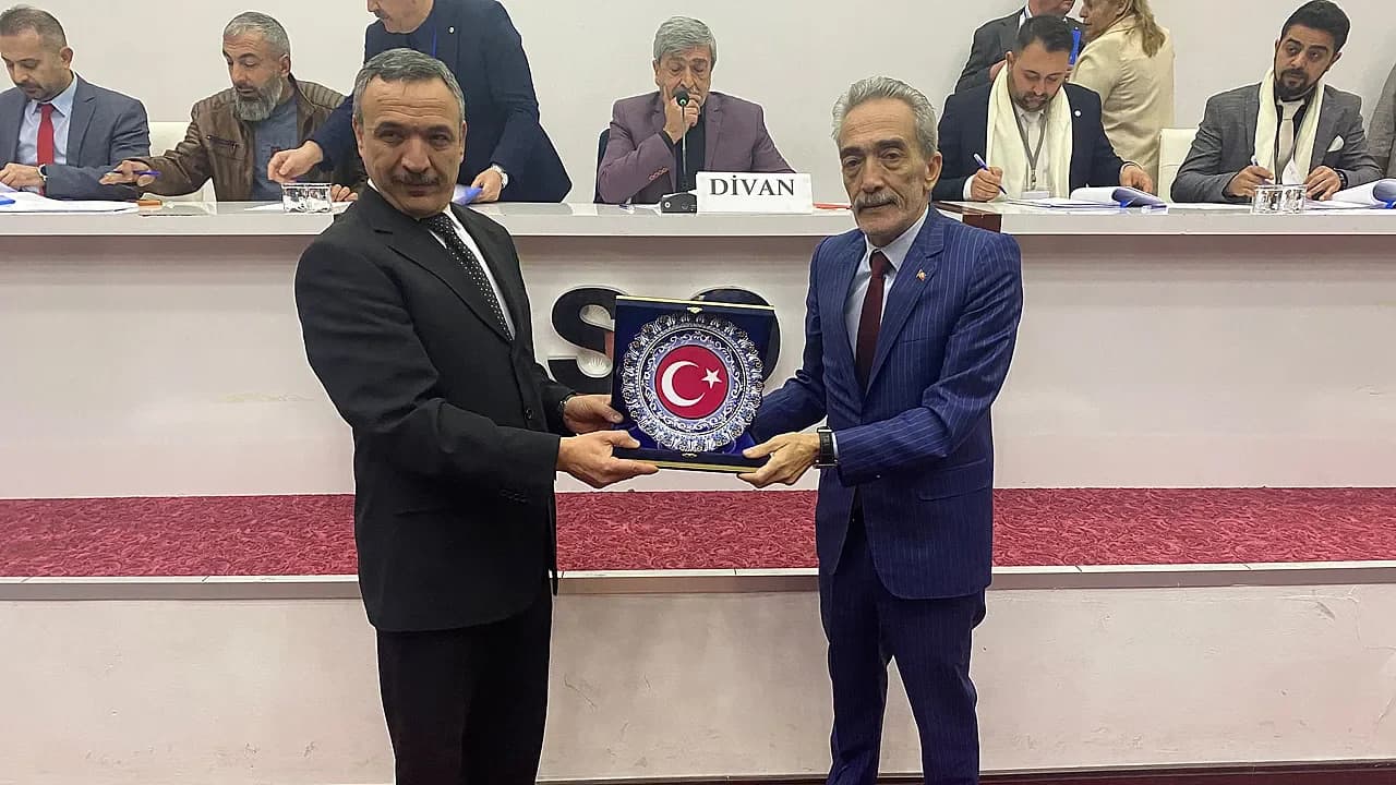 Ağaç İşleri Odası Genel Kurulu'nda Ahde Vefa Örneği: Emektar Ustalara Plaket Yağmuru