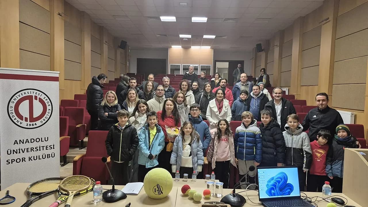 Anadolu Üniversitesi Spor Kulübü’nden Tenis Branşında Vizyoner Adım