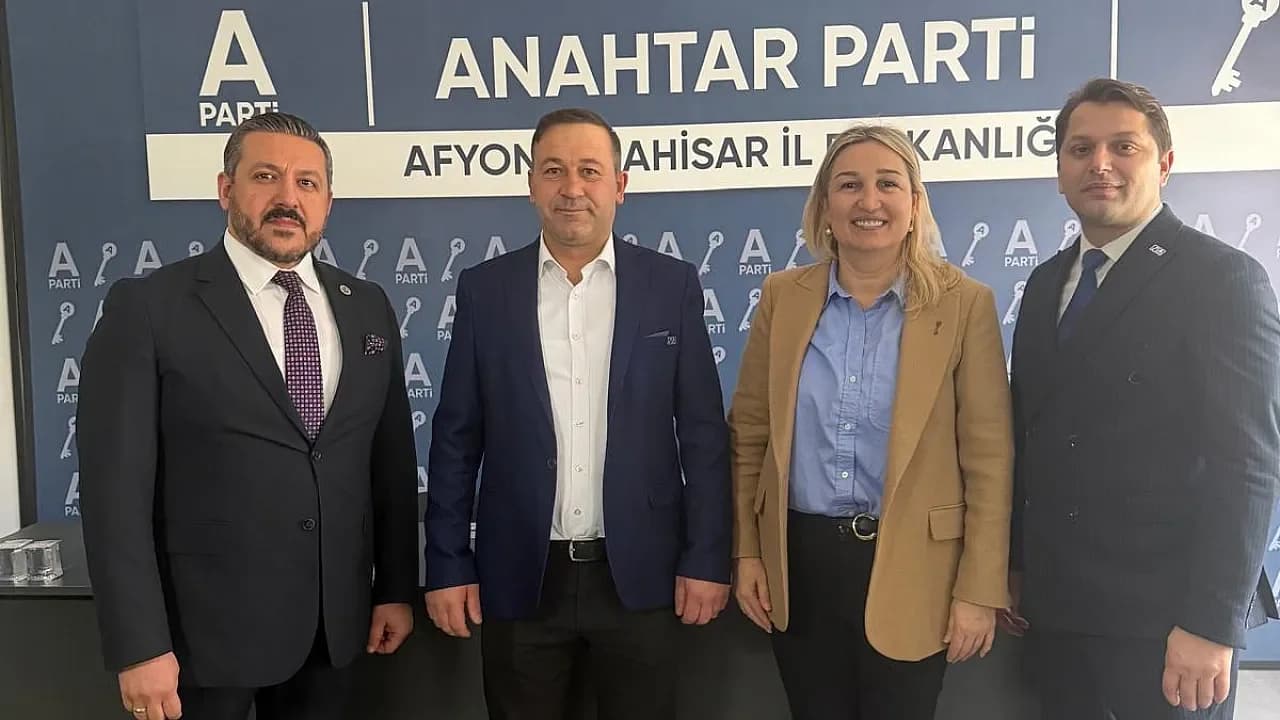 Afyonkarahisar Siyasetinde Kartlar Yeniden Dağıtılıyor: Anahtar Parti’ye Üç Önemli Katılım