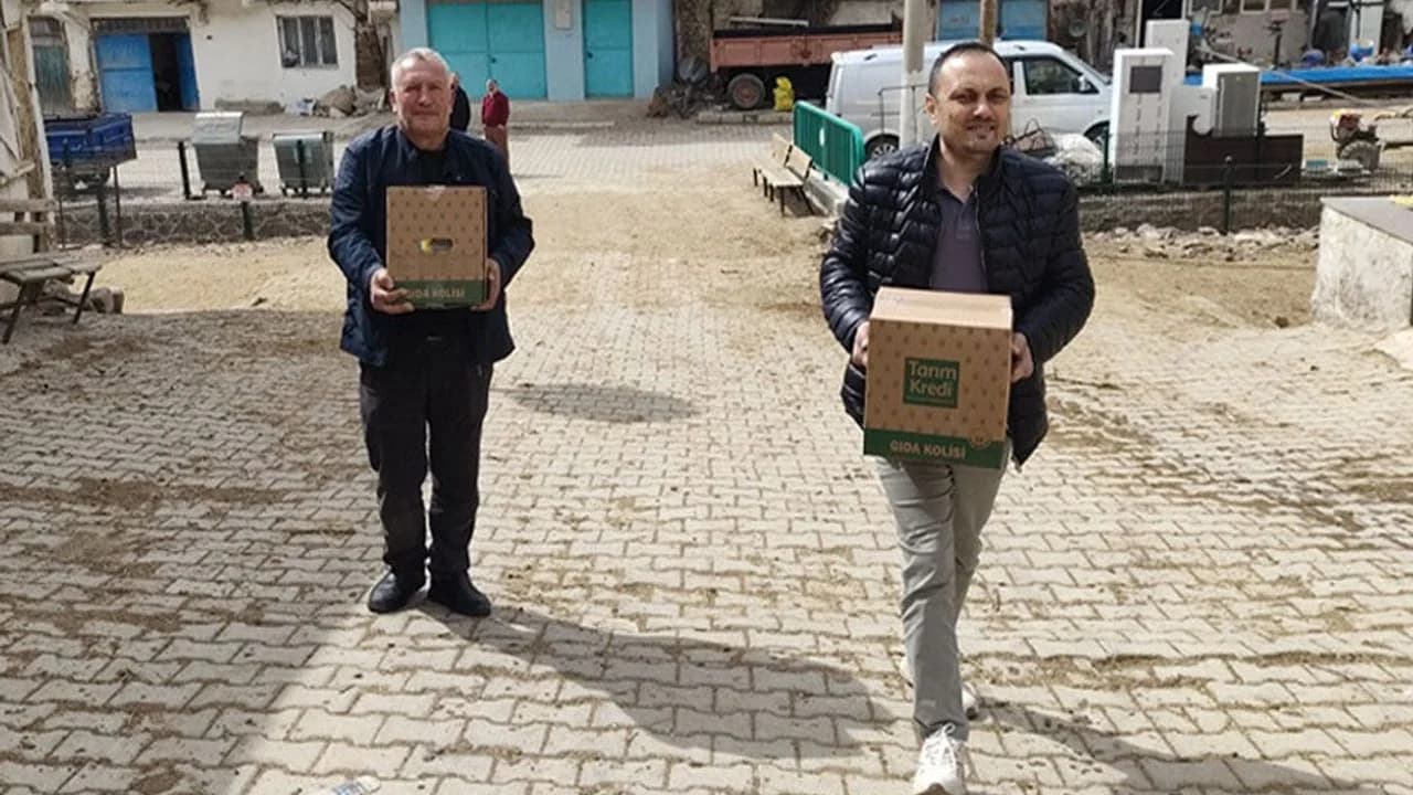 Şuhut'ta Dayanışma Örneği: Karahisar Yörükler Derneği'nden Köylere Gıda Desteği
