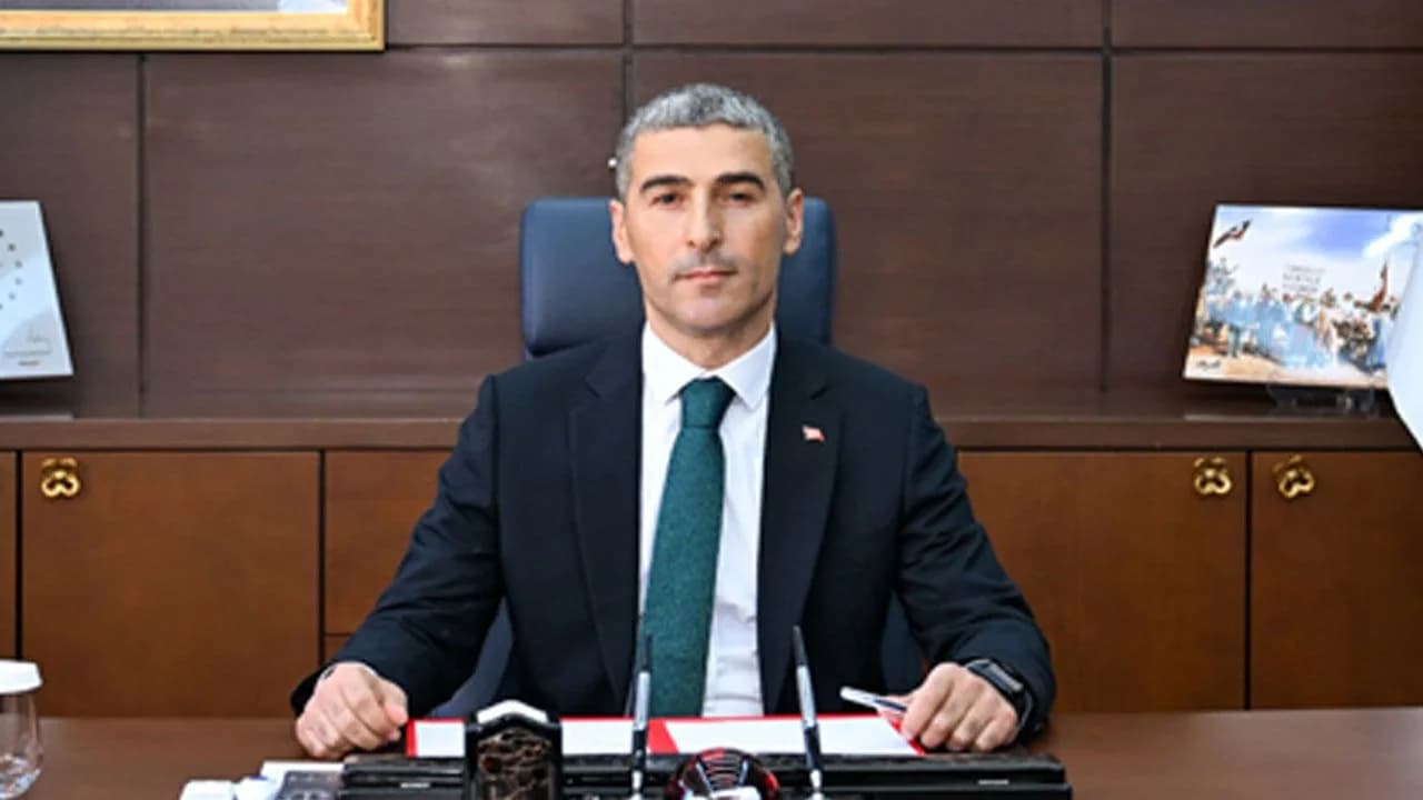 Afyonkarahisar’ın Yeni Valisi Dr. Naci Aktaş’tan Duygusal Veda: “İlk Göz Ağrım Uşak”