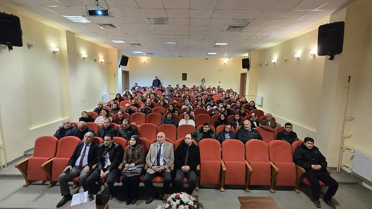 Emirdağ’da Okul Güvenliği İçin Kritik Adım: Öğretmenlere Hayat Kurtaran Eğitim