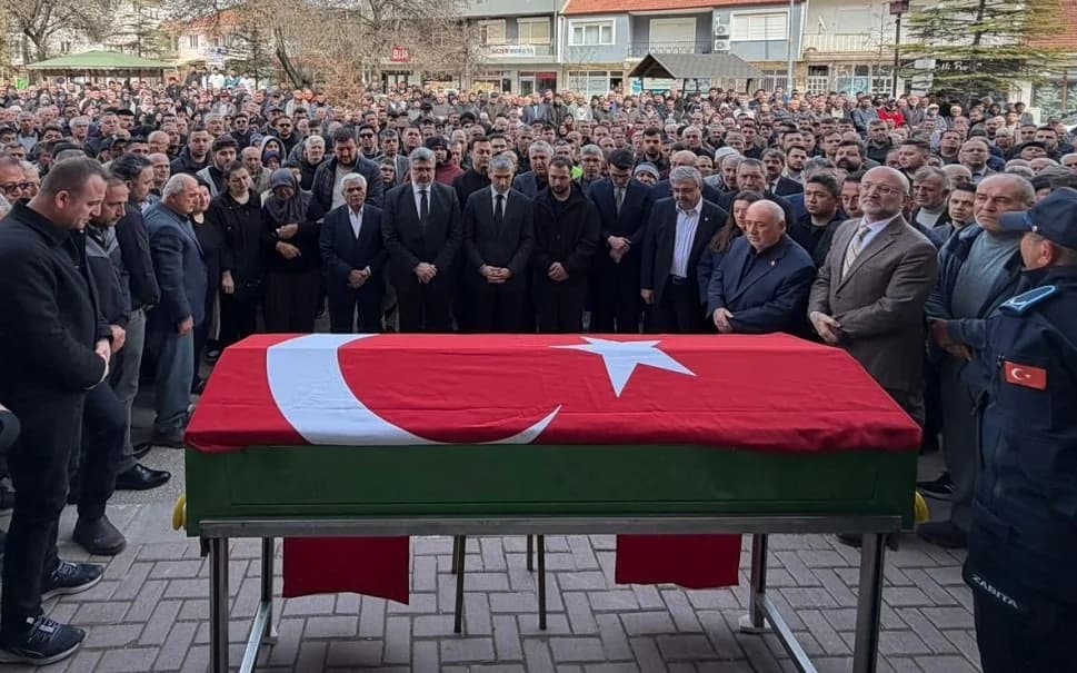 Evciler'de Acı Veda: AK Parti İlçe Başkanı Ali Dede Savaş Son Yolculuğuna Uğurlandı