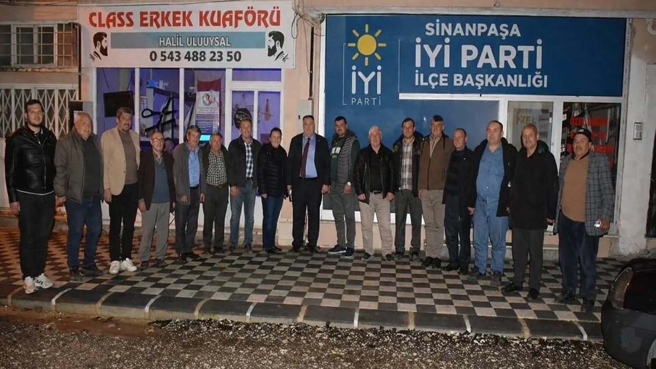 İYİ Parti Afyonkarahisar Teşkilatından Sinanpaşa Çıkarması: "Masa Başı Siyaset Yapmıyoruz"