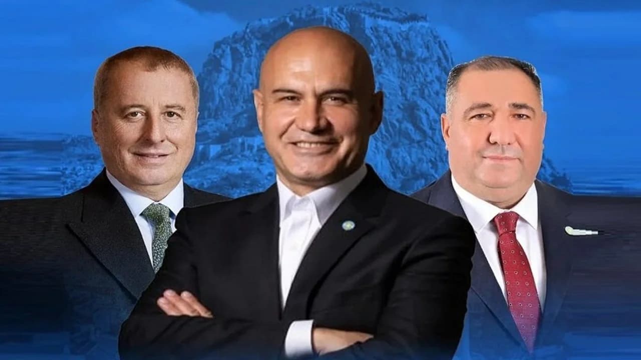 İYİ Partili Kurmaylar Afyonkarahisar'da Sahaya İniyor: Çömez ve Olgun'dan Zafer Meydanı'nda Basın Açıklaması