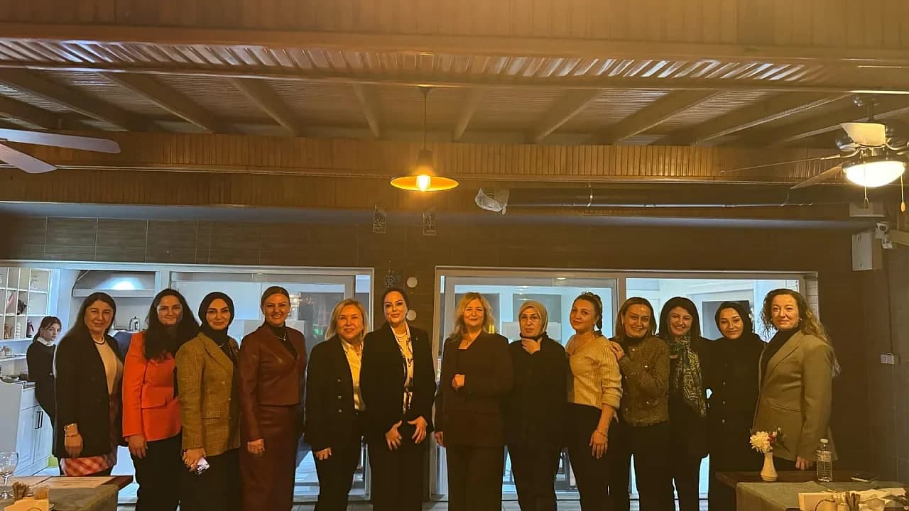 Kadın-TİS Afyonkarahisar’da Yeni Dönem: Ayşe Akarçay Görevi Devraldı