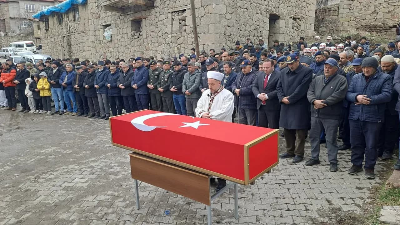 Şuhut’un Acı Kaybı: Kıbrıs Gazisi Mustafa Altın Ebediyete Uğurlandı