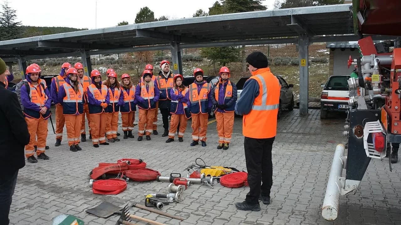Kütahya’da Orman Yangınlarına Karşı Gönüllü Güç: Gürok Arama Kurtarma Ekibine Özel Eğitim