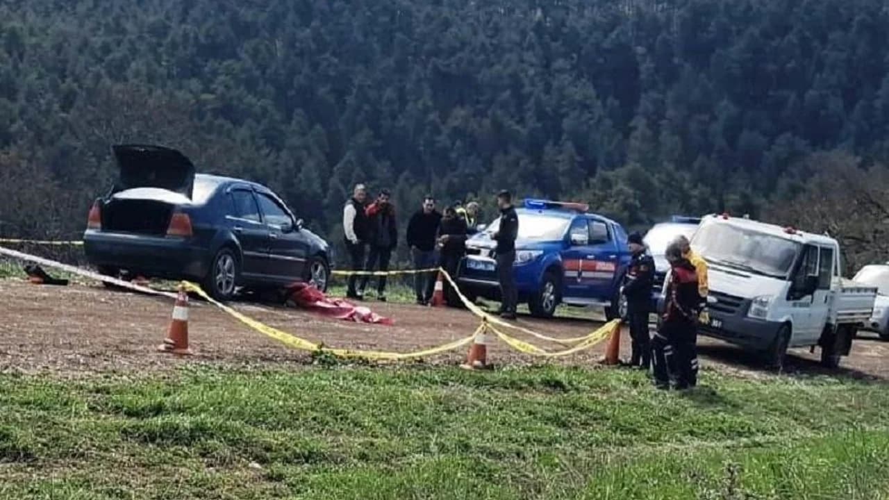 Kütahya'da Kayıp Olarak Aranan Yaşlı Adam Aracının Altında Ölü Bulundu