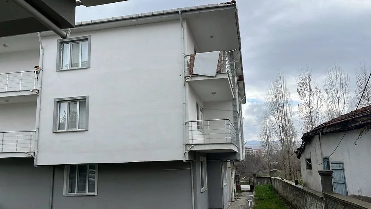 Hisarcık'ta Acı Olay: Balkondan Düşen Alzaymır Hastası Kurtarılamadı