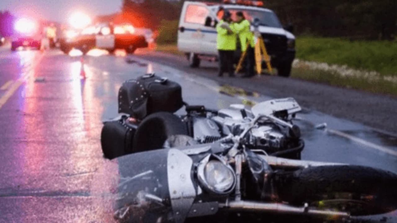 Afyonkarahisar'da Tır İle Motosiklet Çarpıştı: Bir Yaralı