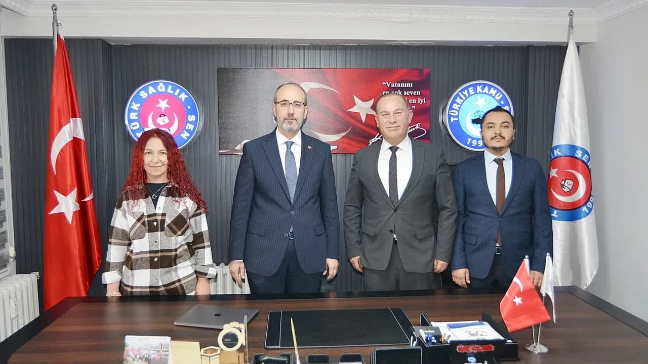 İl Sağlık Müdürü Öztürk’ten Türk Sağlık-Sen’e Nezaket Ziyareti