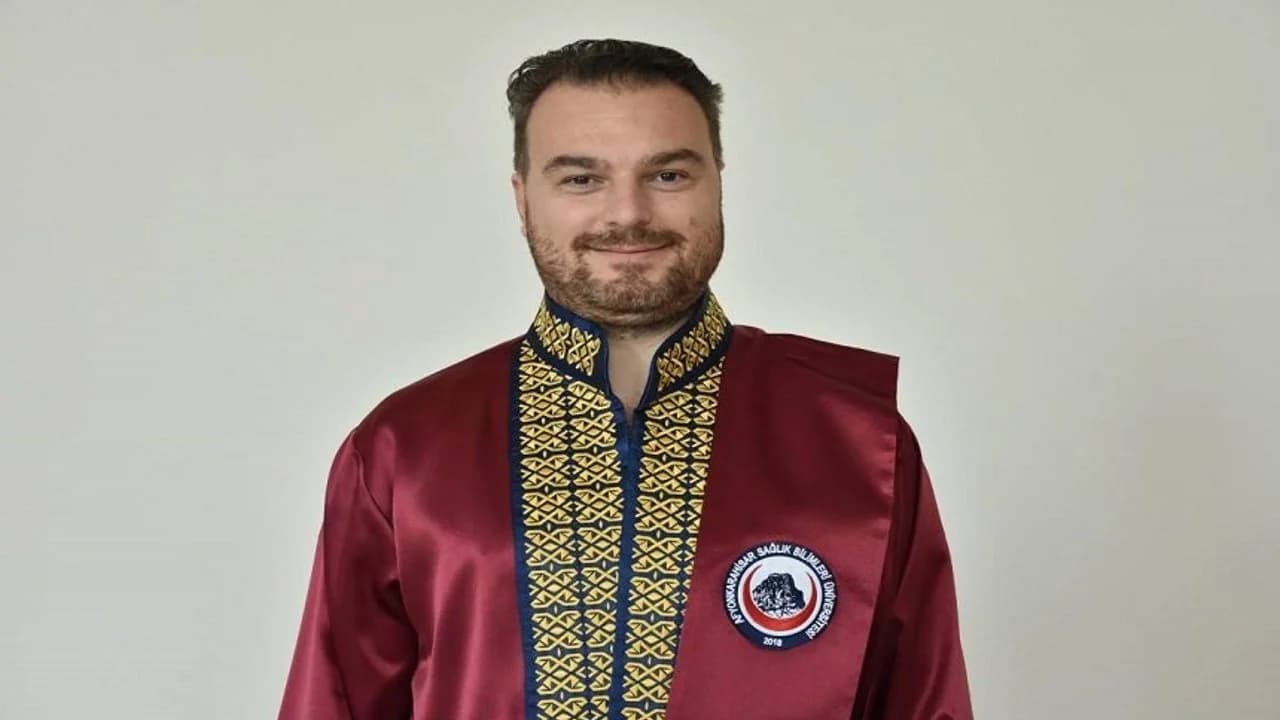 AFSÜ Akademisyenlerinin Tiroit Cerrahisi Araştırması Amerikan Tıp Kılavuzuna Girdi