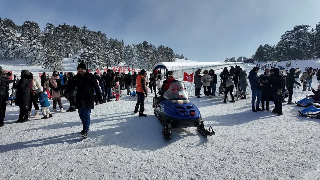 Hem Kayak Hem Kaplıca: Murat Dağı’nda Sömestir Yoğunluğu
