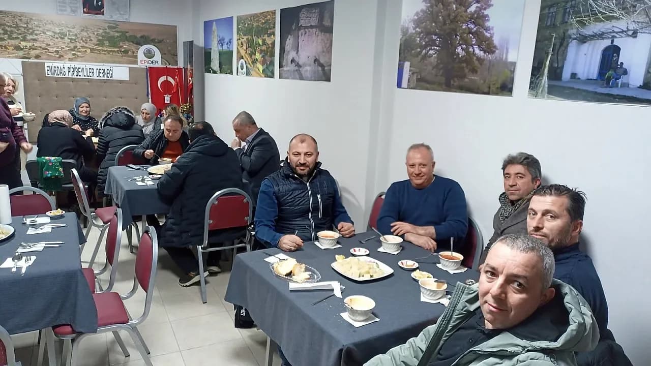 Eskişehir’deki Piribeylilerden Birlik Mesajı: Geleneksel Arabaşı Gecesi Düzenlendi