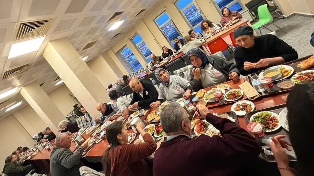 Sandıklı Devlet Hastanesi Personeli İftar Sofrasında Buluştu