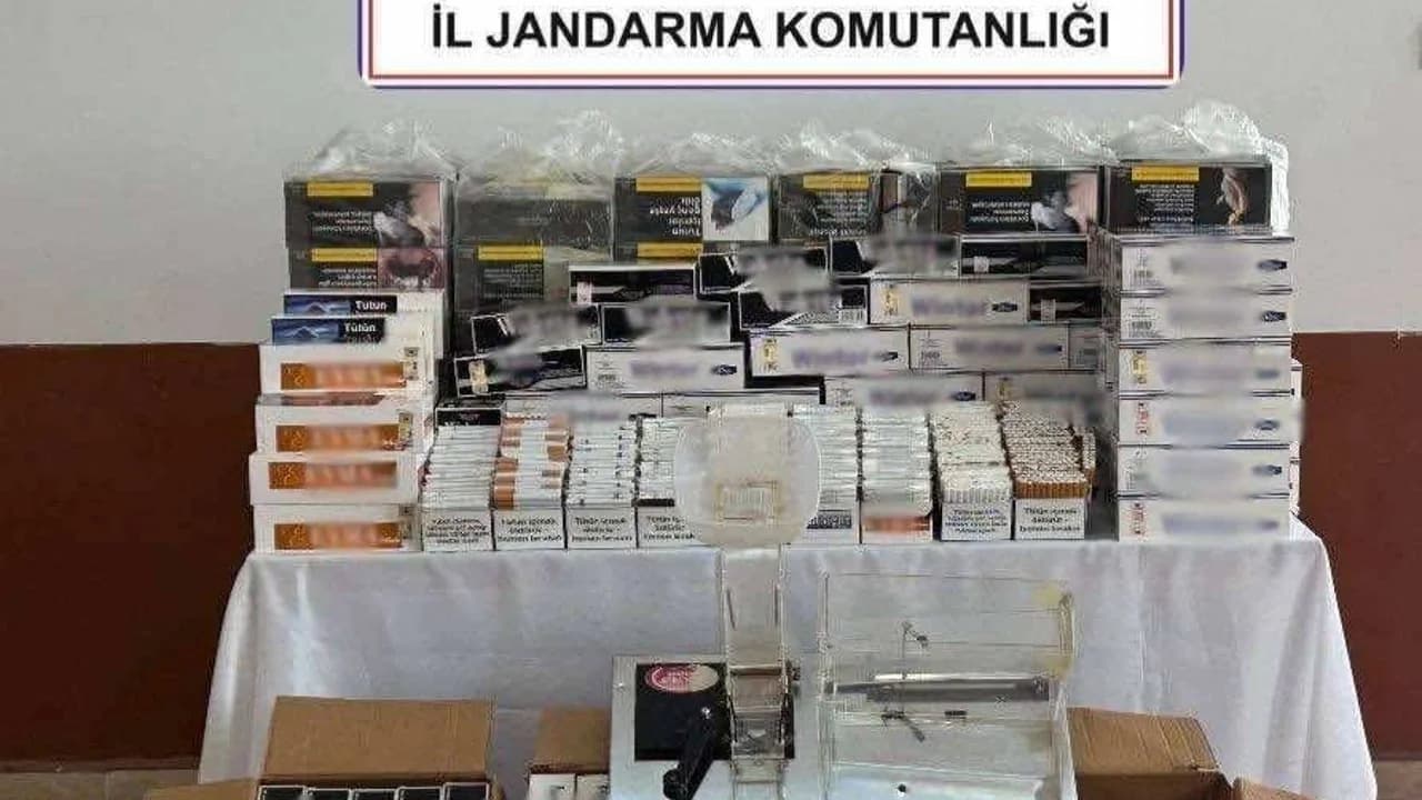 Sandıklı'da Jandarmadan Kaçak Tütün Baskını: Yarım Milyonu Aşkın Makaron Ele Geçirildi