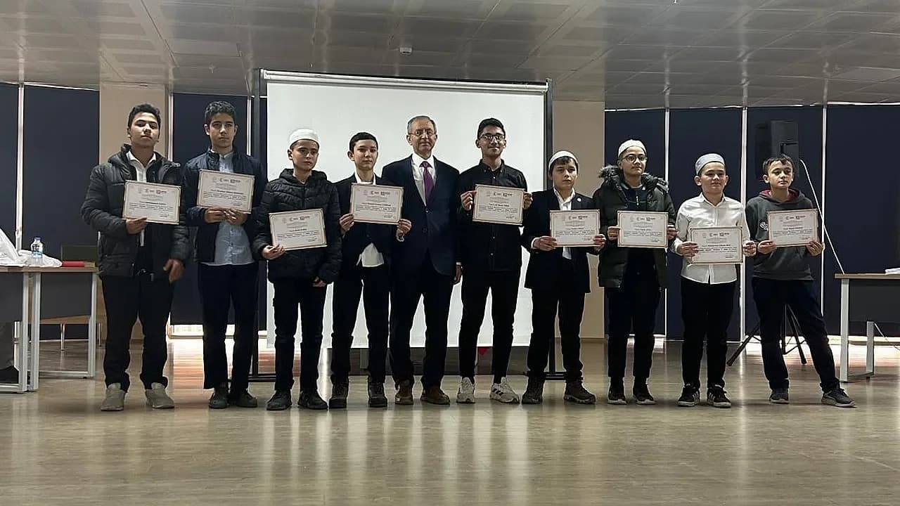 Salar’da Genç Hafızların Heyecanı: Bölge Yarışmasının Kazananları Belli Oldu