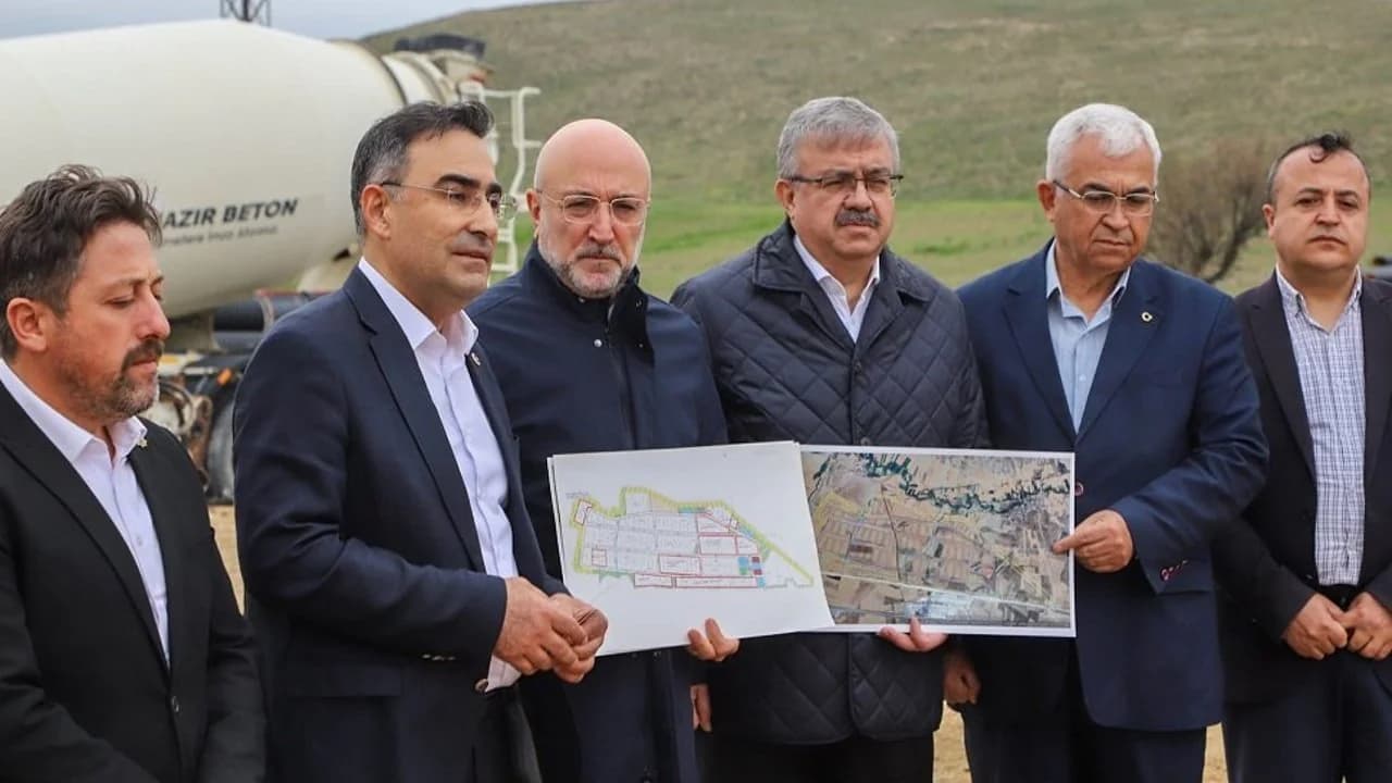 Afyonkarahisar'ın Yeni Üretim Üssü Sinanpaşa 2. OSB'de Altyapı Mesaisi Sürüyor