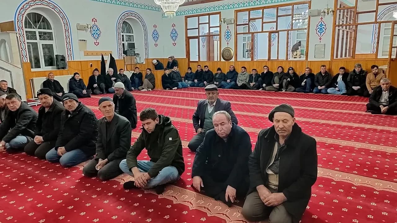 Şuhut’ta Manevi İklim: Yarışlı Yeni Camii’nde Sabah Namazı Bereketi