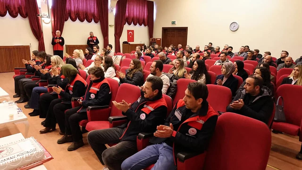 İl Müdürü Parlak’tan Denetim Ekiplerine Net Mesaj: "Gıda Güvenliği Kırmızı Çizgimiz"