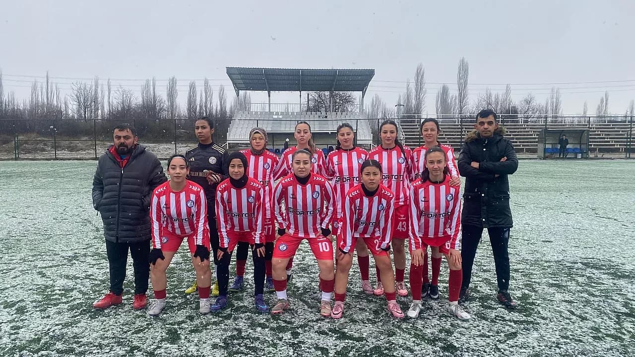 Taşoluk Belediyespor U17 Kızlar Ligi’nde Perdeyi Kütahya’da Açıyor